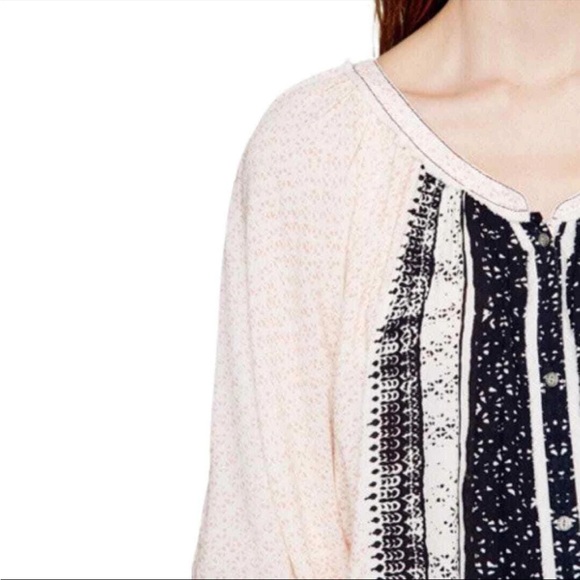 Free People “Days of Romance” Black and Cream Oversized Patterned Blouse Small - Picture 6 of 10